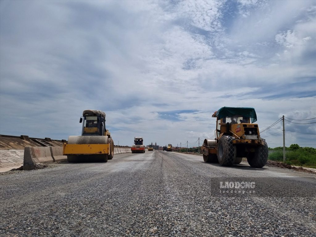 Đường bộ ven biển Nam Định